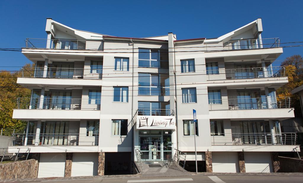 Living In Aparthotel 3*